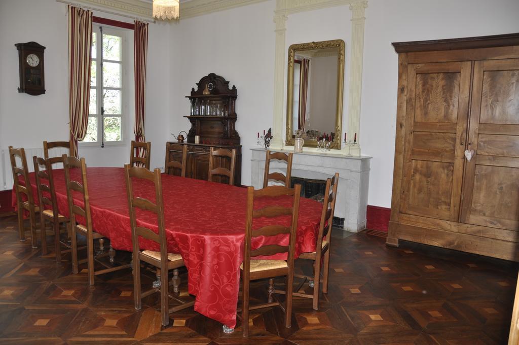 Les Cigales Bed & Breakfast Charols Luaran gambar