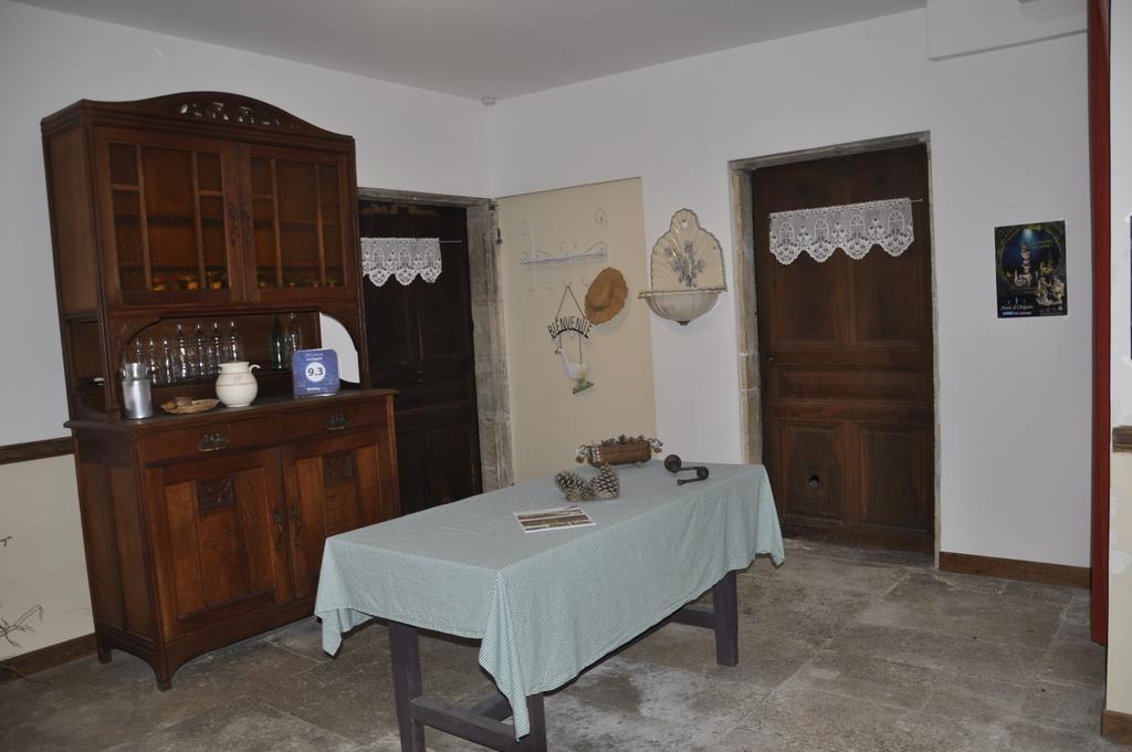 Les Cigales Bed & Breakfast Charols Luaran gambar
